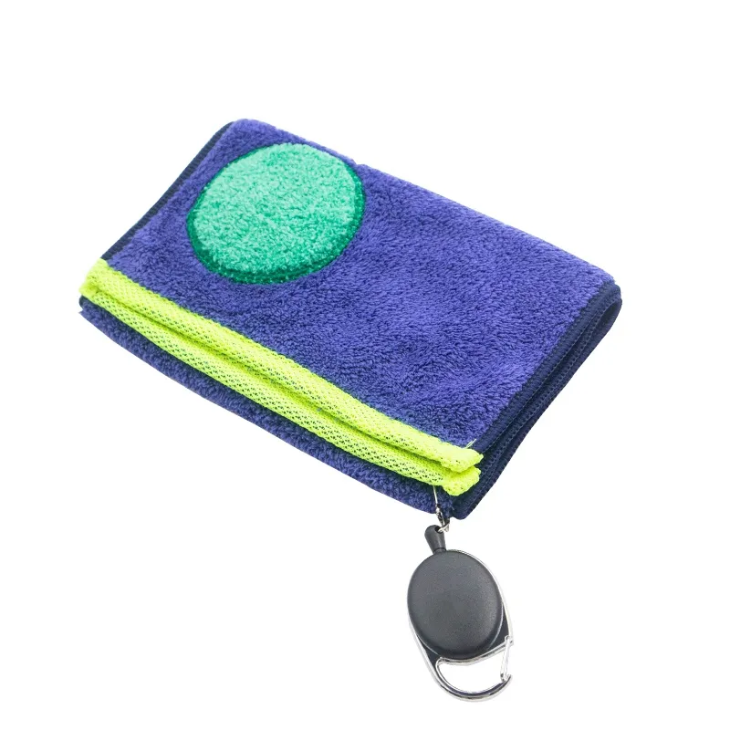 Why Microfiber Golf Towels are a Must-Have for Every Golfer